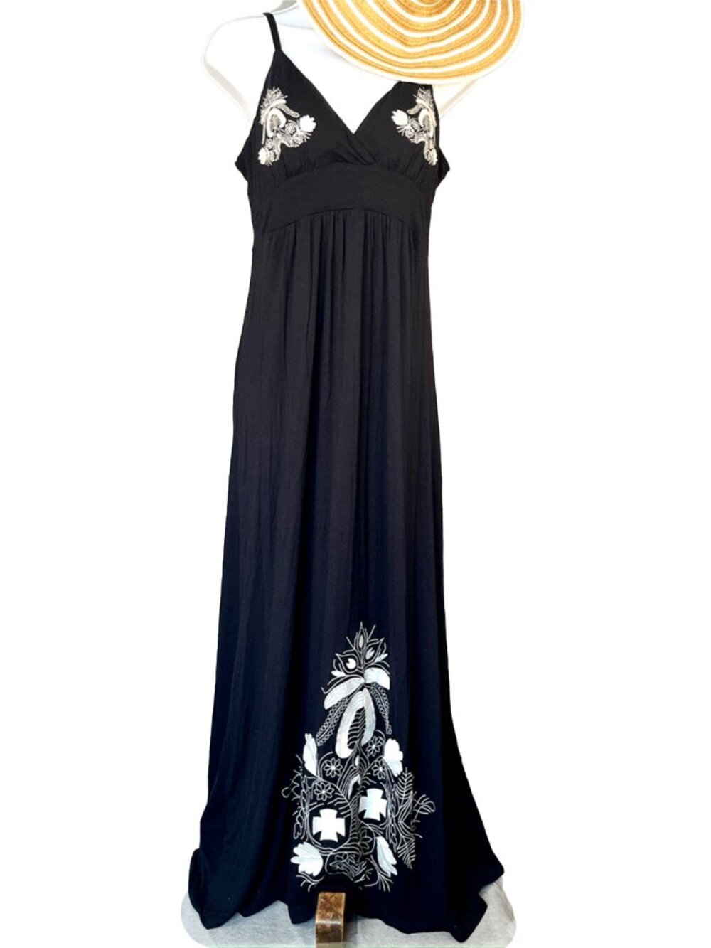 Black Maxi Boho Slip Dress XL with White Embroidered Detail spaghetti straps - Picture 3 of 7